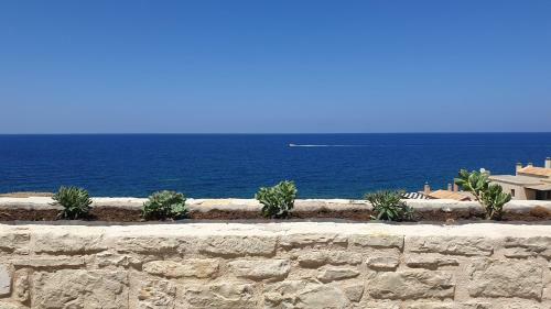 Zefyros Suite , Seafront Retreat !