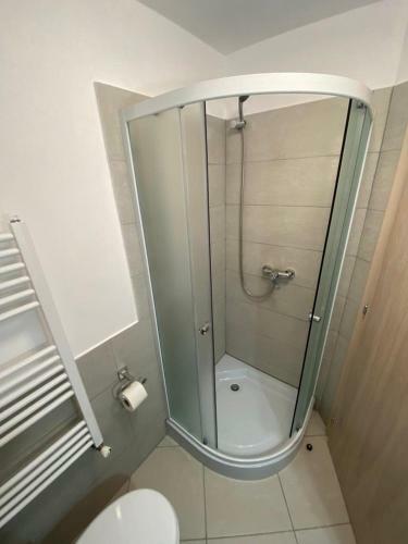 Hostal La Izvoare Pensiune-p?str?v?rie