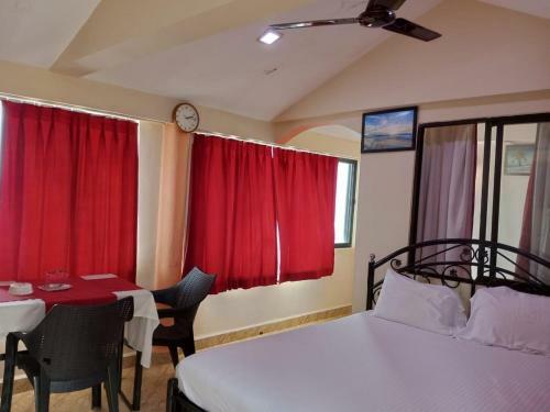 Hostal Goandelicacy Beach Bar Restaurant And Guest House