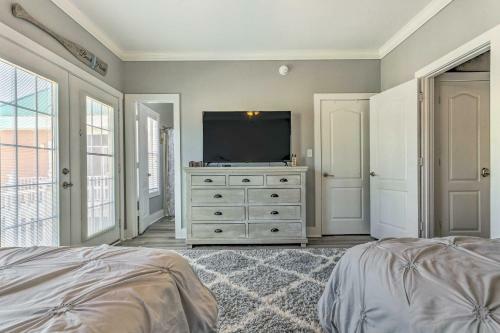Sunny Perdido Key Cottage With On-site Tiki Bar