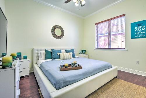 Sunny Sarasota Abode With Yard About 1 Mi To Dtwn!
