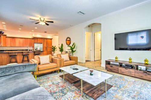 Sunny Sarasota Abode With Yard About 1 Mi To Dtwn!