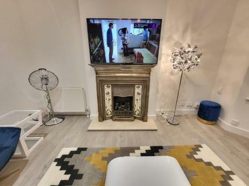 Lovely 4 Bedroom Centrally Located Apartment