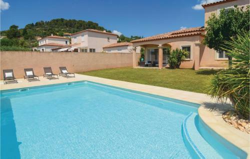 Nice Home In Calvisson With Wifi And 4 Bedrooms