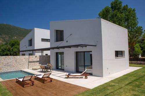 Seascape Villa Lithos