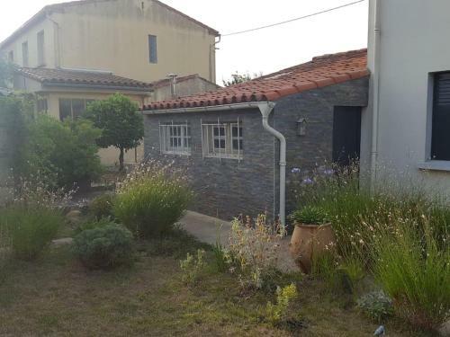 Villa Charmante Maison Avec Jardin Et Garage.