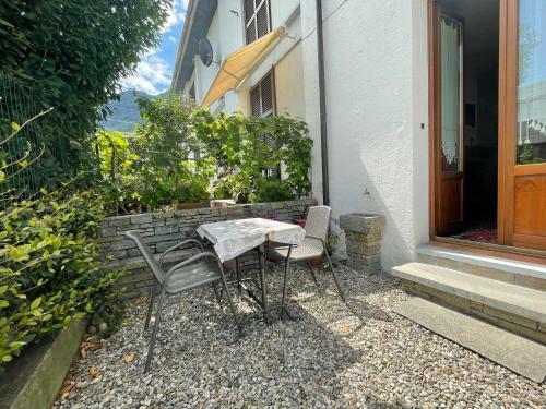Terraced House With Garden In Dongo - Larihome