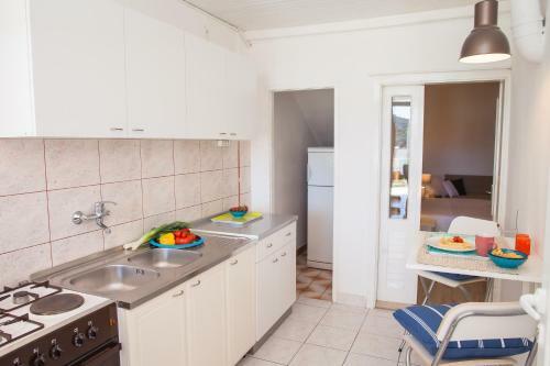 Apartments Barbara Tisno