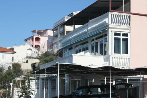 Apartments Barbara Tisno