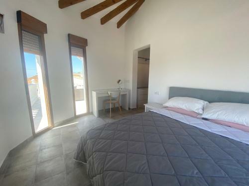 Gorgeous Newly Renovated Villa In Calpe