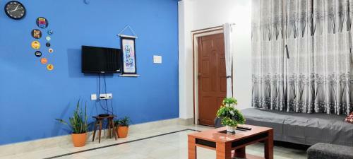 *urban Home- Bohemian 1bhk Studio Apartment*