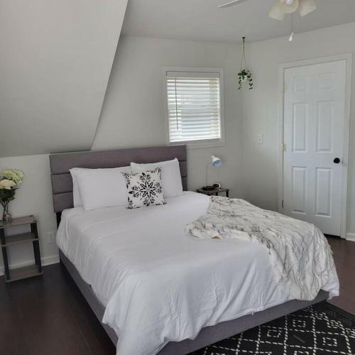 Apartamento Modern 1 Bdrm Carriage Apt- Minutes To Downtown
