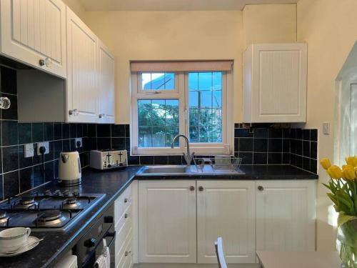 Apartamento Self Contained, Spacious Annex With Private Drive.