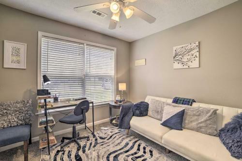 Charming Clarksville Home With Yard And Fire Pit!