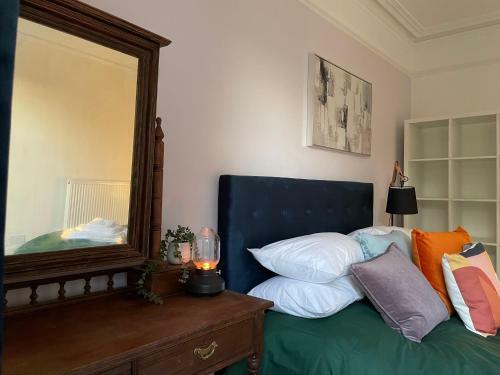 Glorious 6 Bed Detached Victorian Villa By The Sea