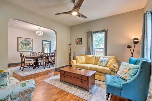 Classy Home With Enclosed Sunroom, Walk To Town
