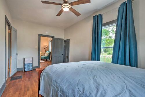 Classy Home With Enclosed Sunroom, Walk To Town