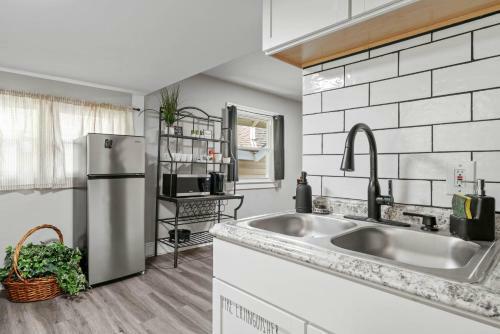 Beautiful Historic Full Home 10 Minutes From Everything