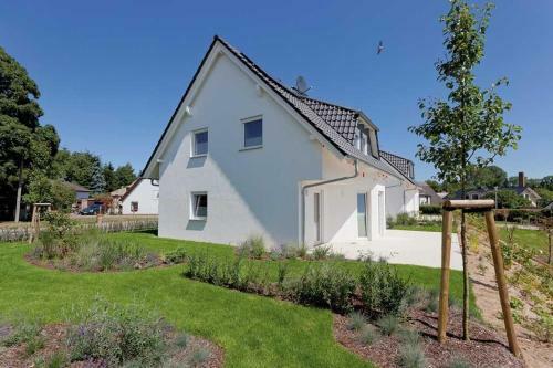 Villa Ferienhaus Alt Sallenthin 10, "meer"