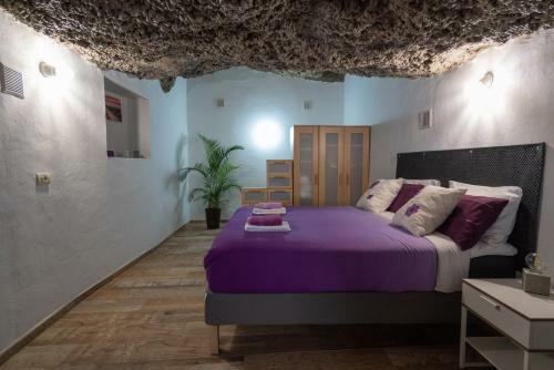 Apartamento Romantic Cave With Big Terrace Overlooking The Sea