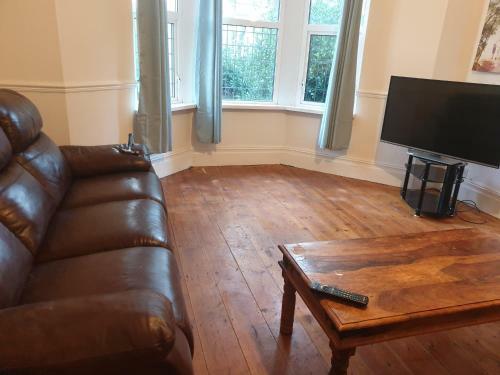 Stunning 2-bed Apartment In Weston-super-mare