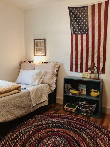 Cottage By The Sea: Pagnotto Shellback House
