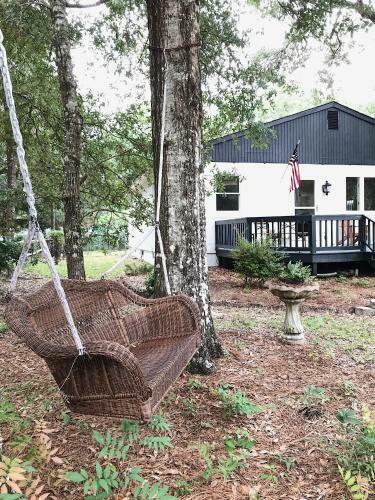 Cottage By The Sea: Pagnotto Shellback House