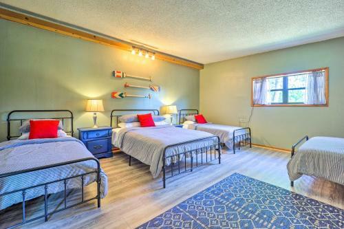 Lochview Lodge Idyllic Farmhouse In Grove!