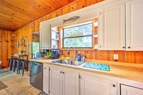 Lochview Lodge Idyllic Farmhouse In Grove!