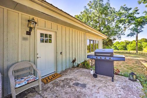 Lochview Lodge Idyllic Farmhouse In Grove!