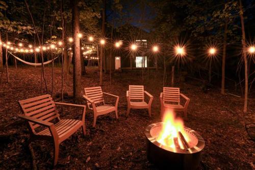Luxurious Cabin By Ski & Lake W/ Community Pool