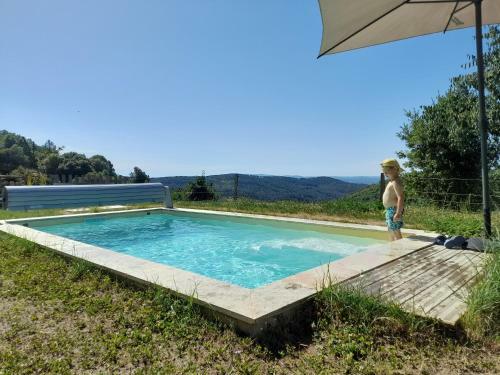 Jolie Maison Avec Vue, Dans B�tisse C�venole