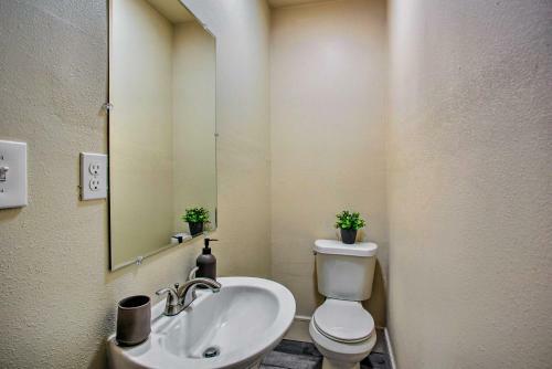 Pet-friendly Dallas Home Close To Downtown!