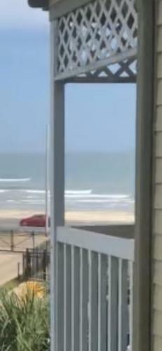 Apartamento Ocean Waves Top Floor Oceanfront Condo W/balcony