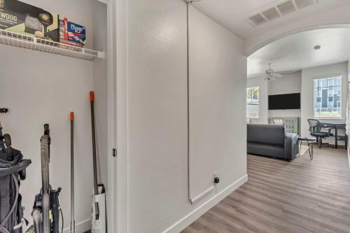 Apartamento Gorgeous Ground Floor Unit W Attached Garage