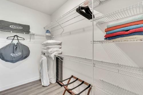 Apartamento Gorgeous Ground Floor Unit W Attached Garage
