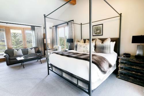 Luxury King Room With Mountain View Hotel Room