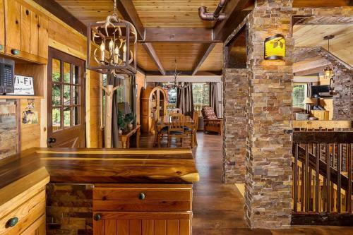 Icicle Ridge Retreat
