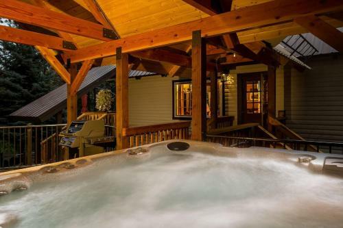 Icicle Ridge Retreat