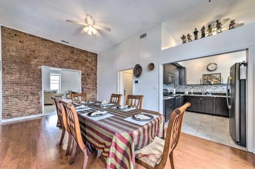 Apartamento St Louis Apt With Large Deck About 3 Mi To Downtown