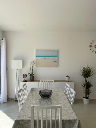 Maison Neuve Dans Un Village Typique De Bord De Mer