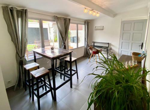 Maison Calme - Proche Plage - Terrasse Privative & Parking Gratuit