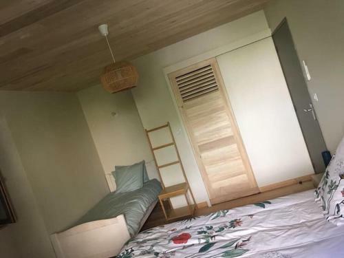 Maison De Caract�re Enti�rement R�nov�e(2022)