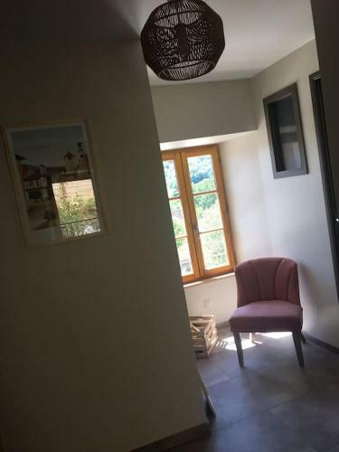 Maison De Caract�re Enti�rement R�nov�e(2022)