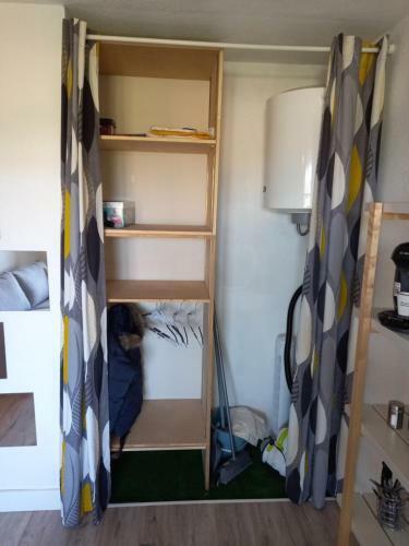 Apartamento Studio Balcon Proche Hypercentre De Narbonne