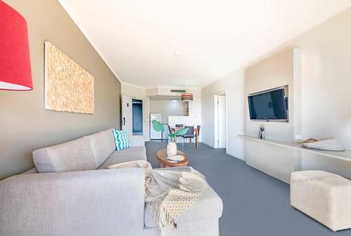 Esplanade Oasis Across Two Contemporary Apartments