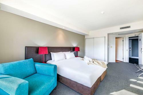 Esplanade Oasis Across Two Contemporary Apartments