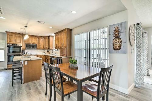 Largo Retreat With Backyard Oasis Walk To Lake