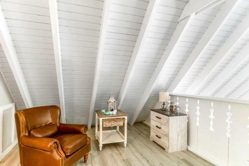 Hammock House