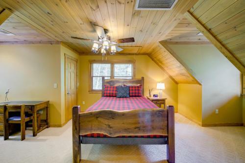 Social Tides Cabin
